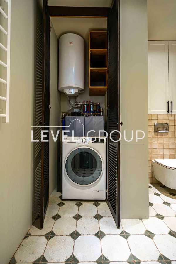 Продажа 2-комнатной квартиры 75.7 м², Златоустовская ул., 25