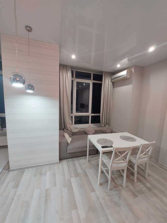 Аренда 1-комнатной квартиры 47 м², Жилянская ул., 118