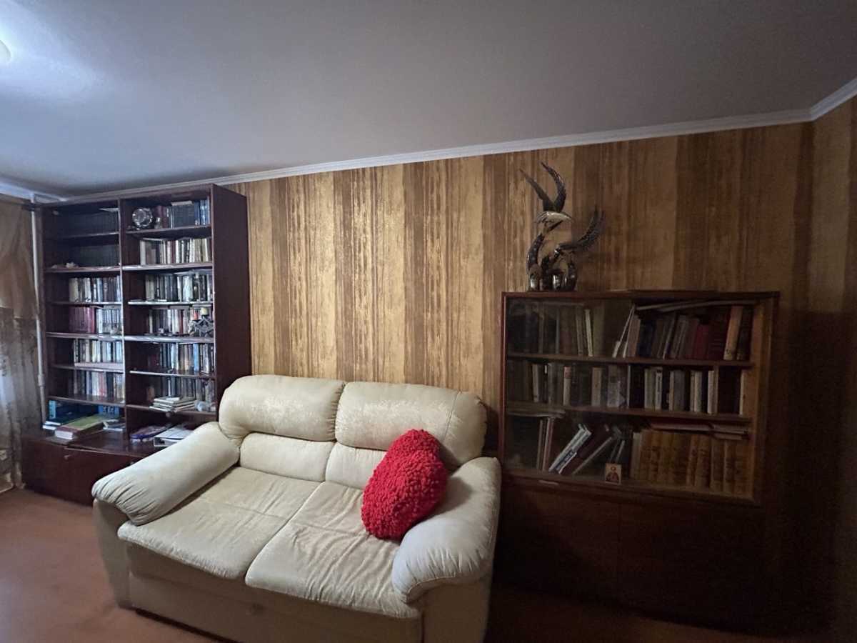 Продаж 4-кімнатної квартири 90 м², Мануиловском