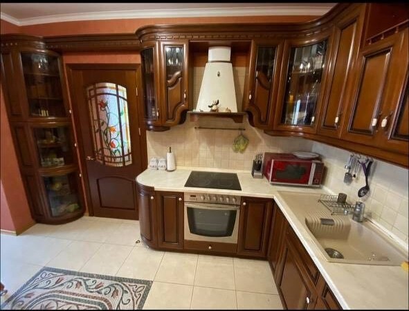 Оренда 3-кімнатної квартири 110 м², Лесі Українки бул., 21