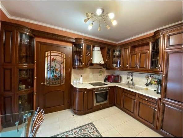 Оренда 3-кімнатної квартири 110 м², Лесі Українки бул., 21