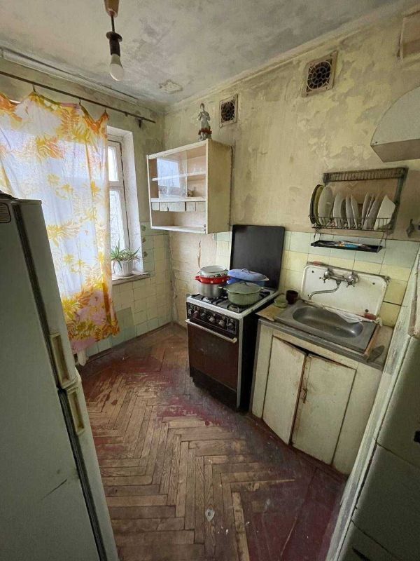 Продаж 2-кімнатної квартири 44 м², Богдана Хмельницького вул.