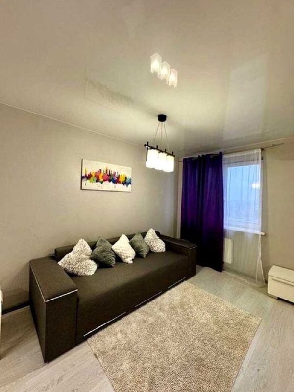 Продаж 1-кімнатної квартири 43 м², Тополина вул., 7А