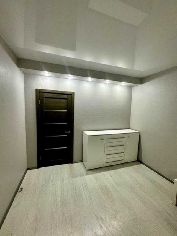 Продаж 1-кімнатної квартири 43 м², Тополина вул., 7А