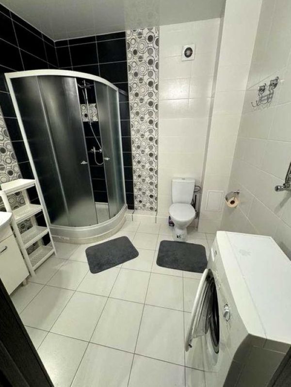 Продаж 1-кімнатної квартири 43 м², Тополина вул., 7А
