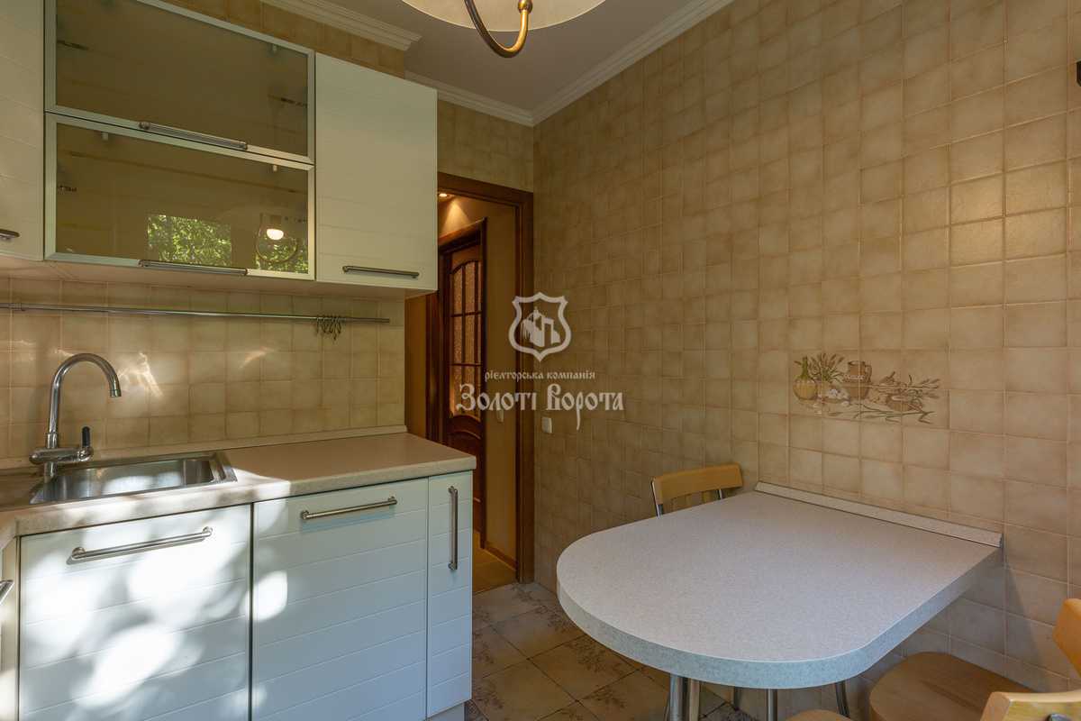 Продажа 2-комнатной квартиры 46 м², Метростроевская ул., 7