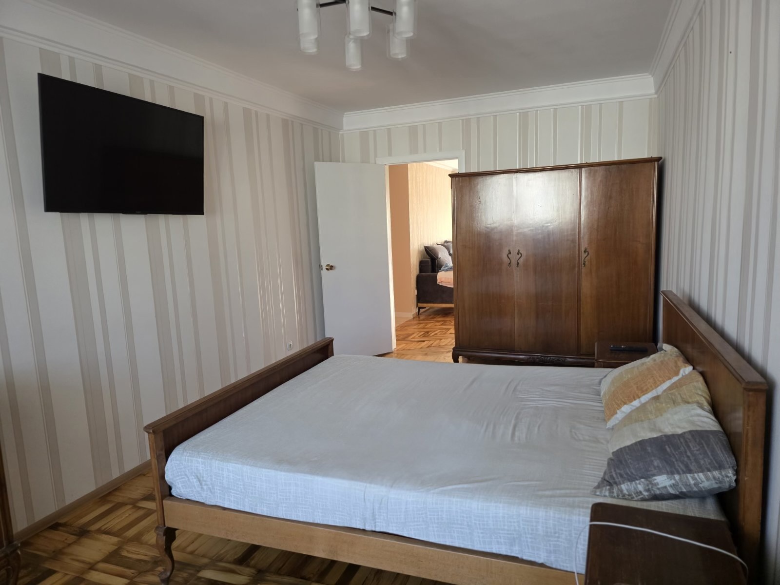 Аренда 3-комнатной квартиры 68 м², Новгородская ул., 7