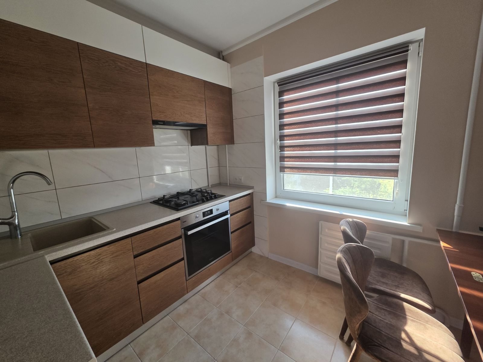 Аренда 3-комнатной квартиры 68 м², Новгородская ул., 7