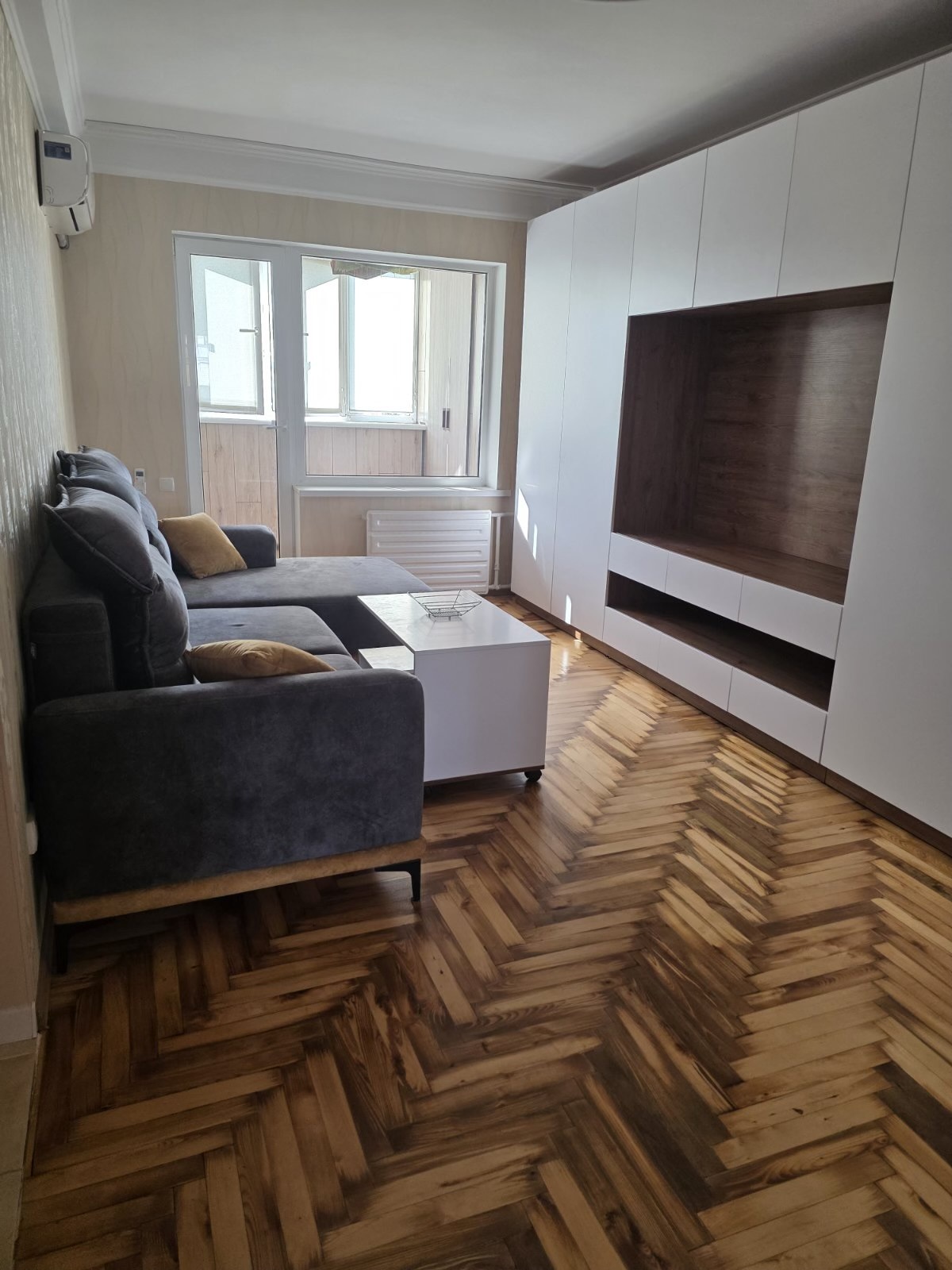 Аренда 3-комнатной квартиры 68 м², Новгородская ул., 7