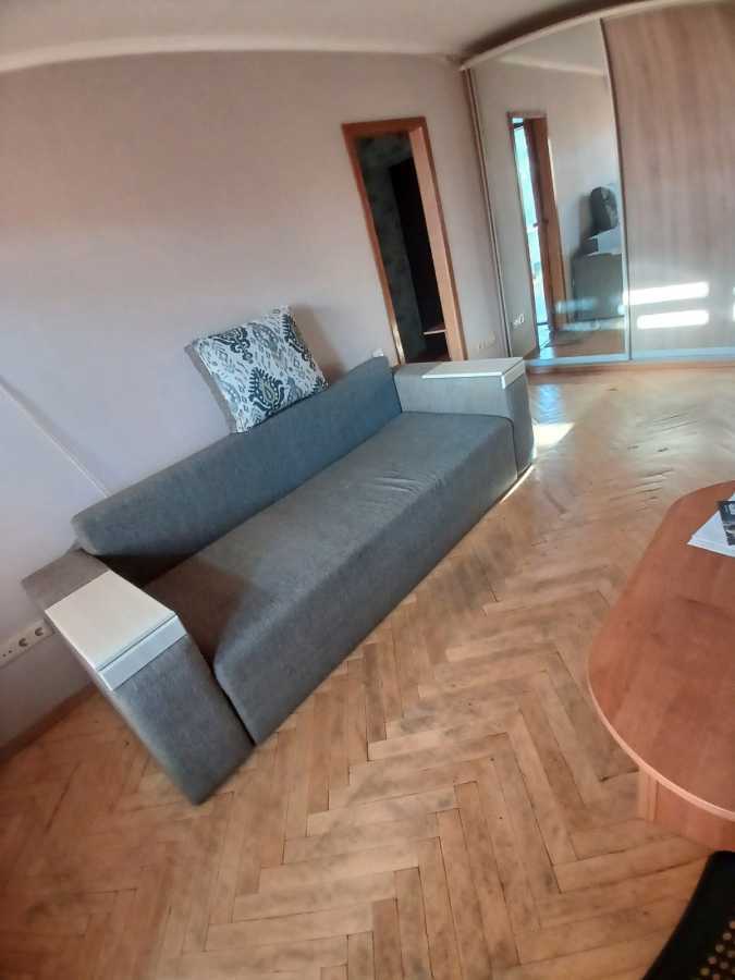 Продажа 1-комнатной квартиры 30 м², Труда бул., 2