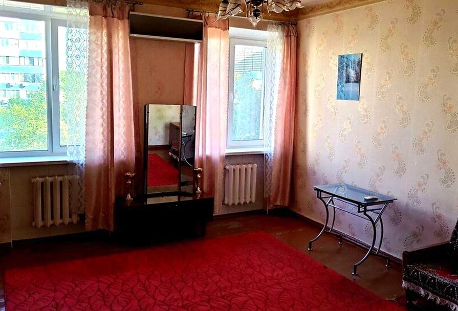 Продажа 2-комнатной квартиры 48 м², Александра Поля просп., 8А