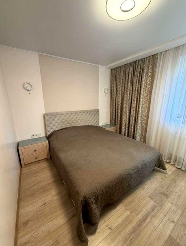 Продажа 2-комнатной квартиры 84 м², Титова ул., 26