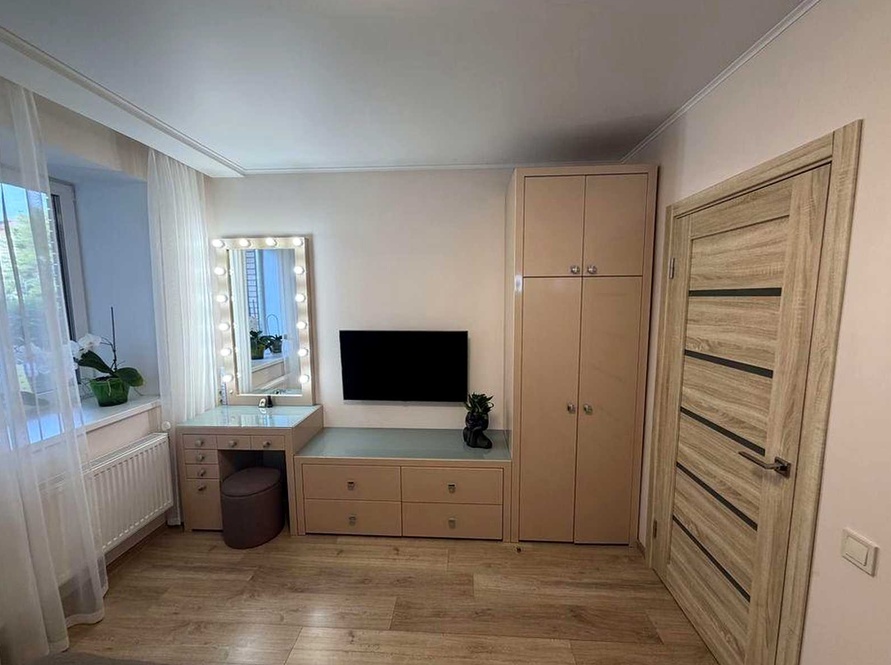 Продажа 2-комнатной квартиры 84 м², Титова ул., 26