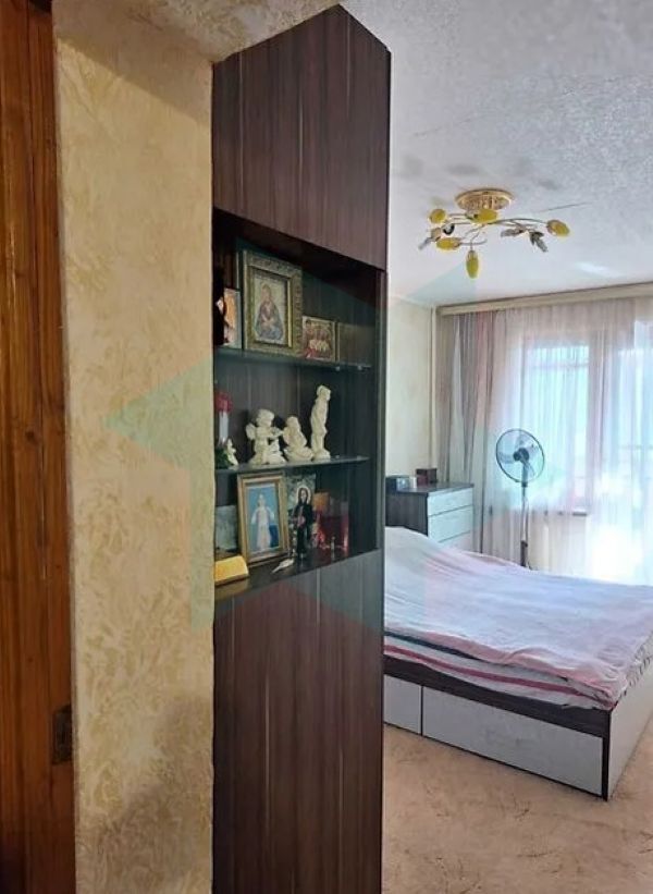 Продажа 3-комнатной квартиры 64 м², Мира просп.