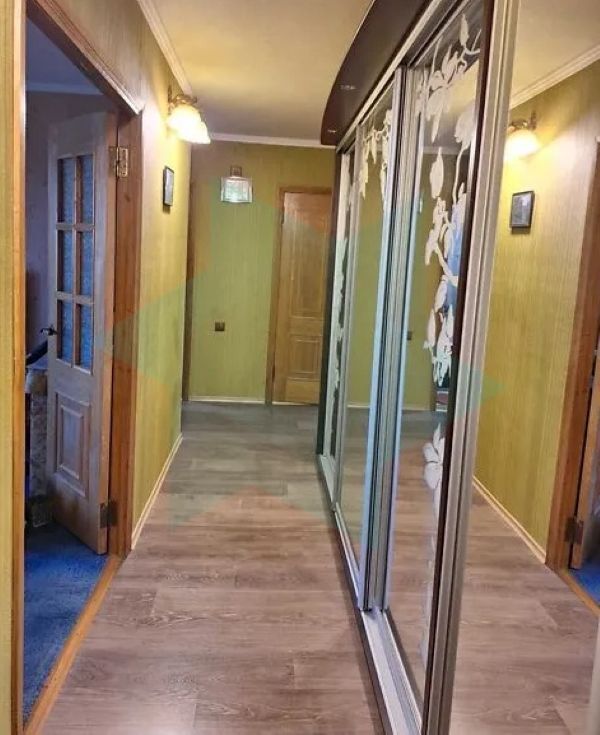 Продажа 3-комнатной квартиры 64 м², Мира просп.