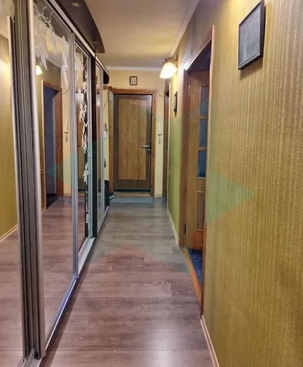 Продажа 3-комнатной квартиры 64 м², Мира просп.