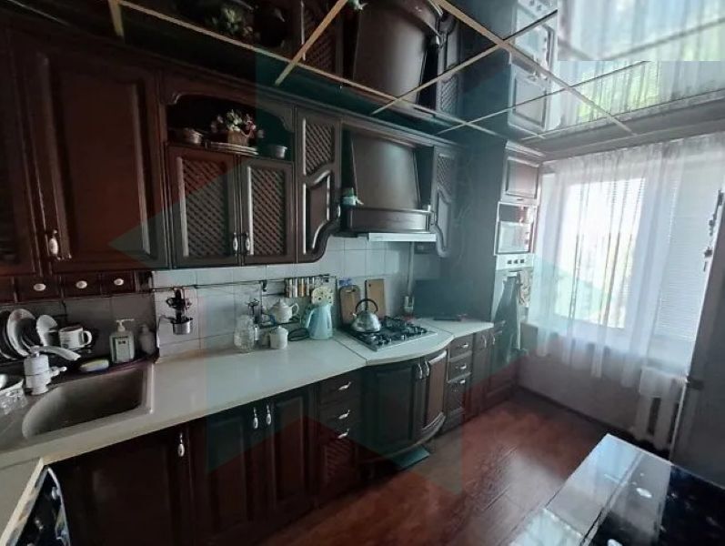 Продажа 3-комнатной квартиры 64 м², Мира просп.