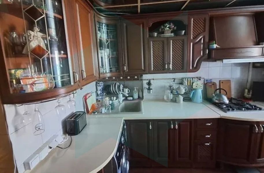 Продажа 3-комнатной квартиры 64 м², Мира просп.