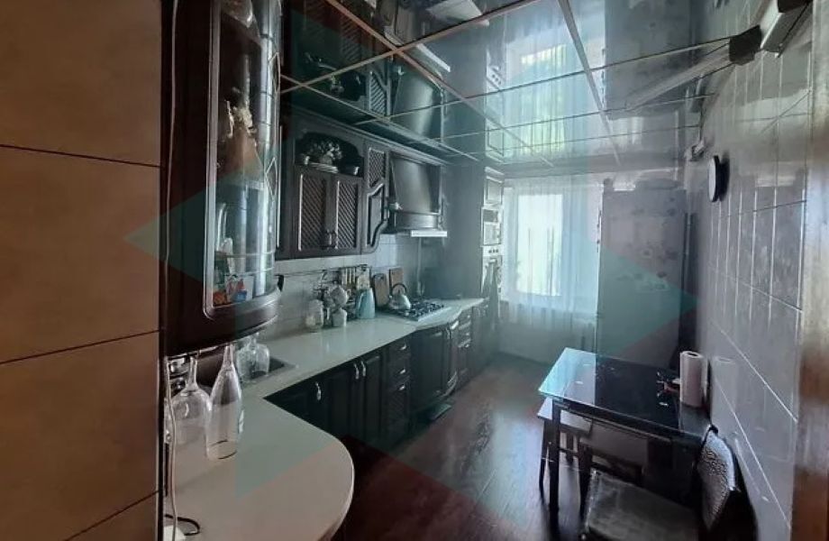Продажа 3-комнатной квартиры 64 м², Мира просп.