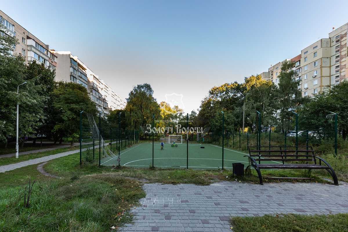 Продаж 3-кімнатної квартири 75.6 м², Європейська пл., Союзу, 37Б