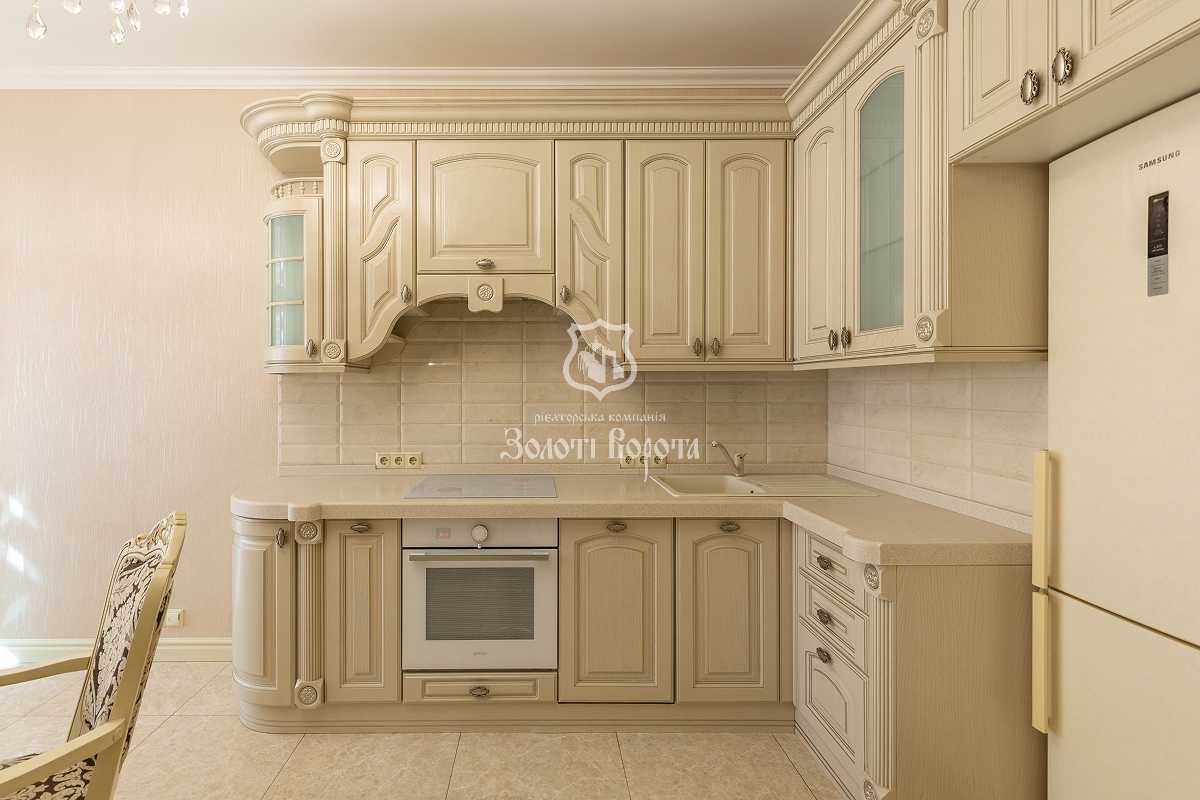 Продажа 1-комнатной квартиры 68.2 м², Евгения Коновальца ул., 44А