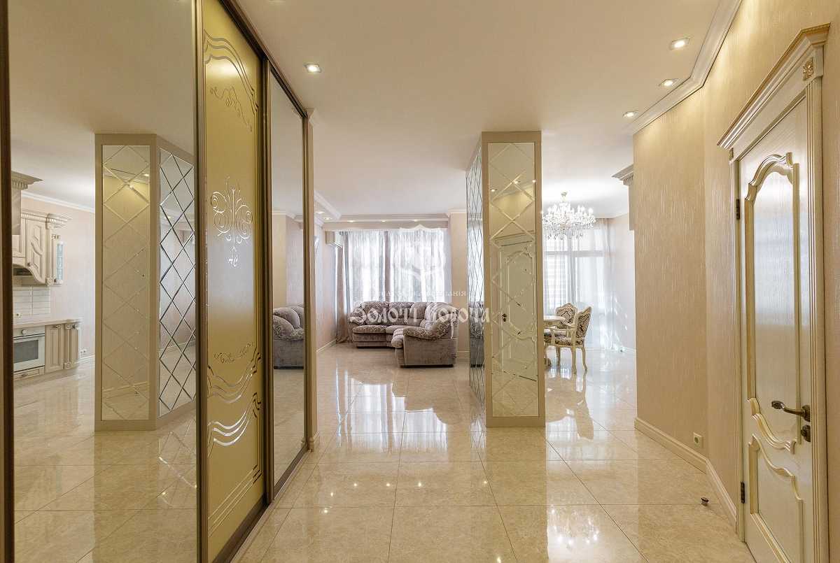 Продажа 1-комнатной квартиры 68.2 м², Евгения Коновальца ул., 44А