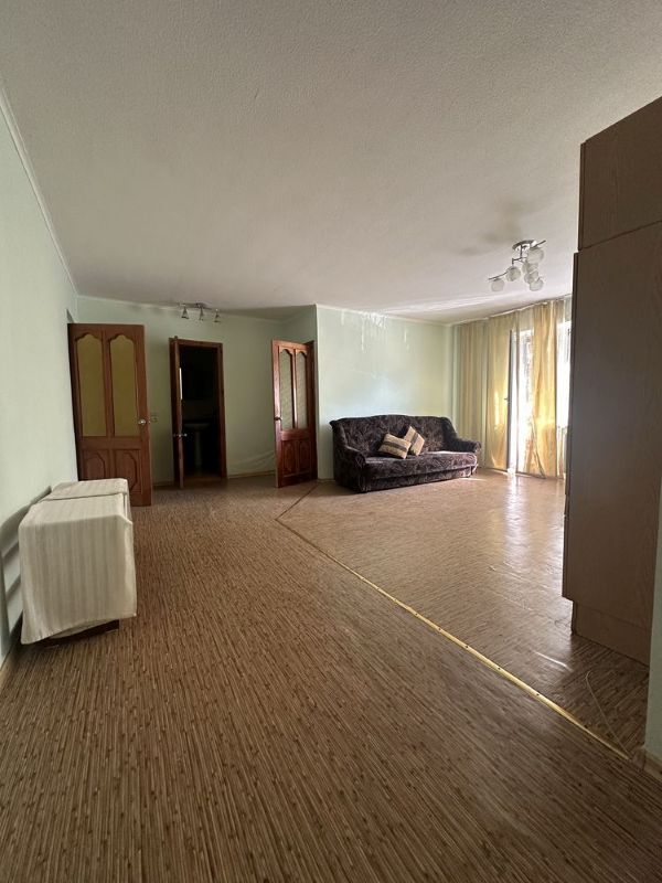 Продажа 3-комнатной квартиры 65 м², Паникахи ул.