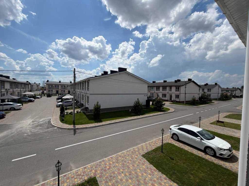 Продаж 2-кімнатної квартири 74 м², Ясна вул., 12