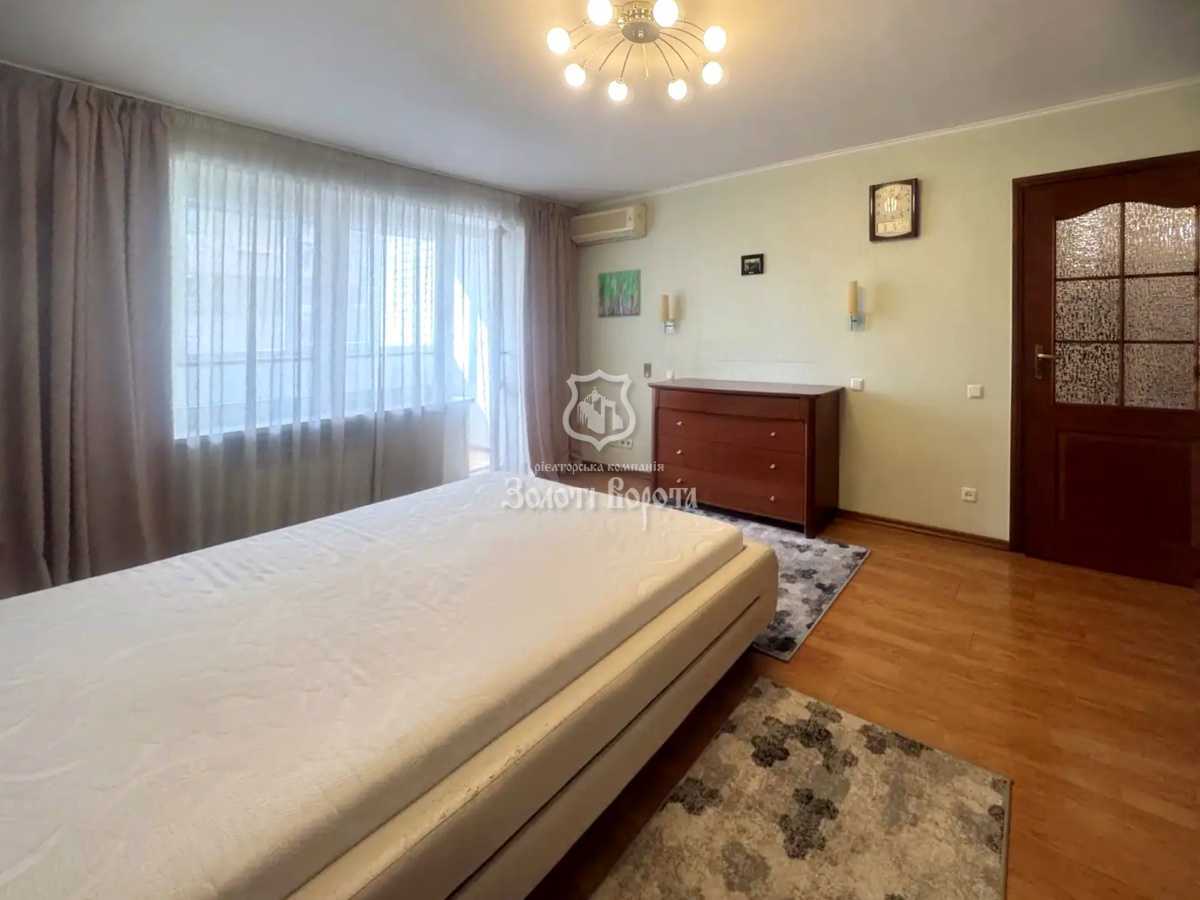 Продажа 4-комнатной квартиры 104.4 м², Владимира Антоновича ул., 91/14