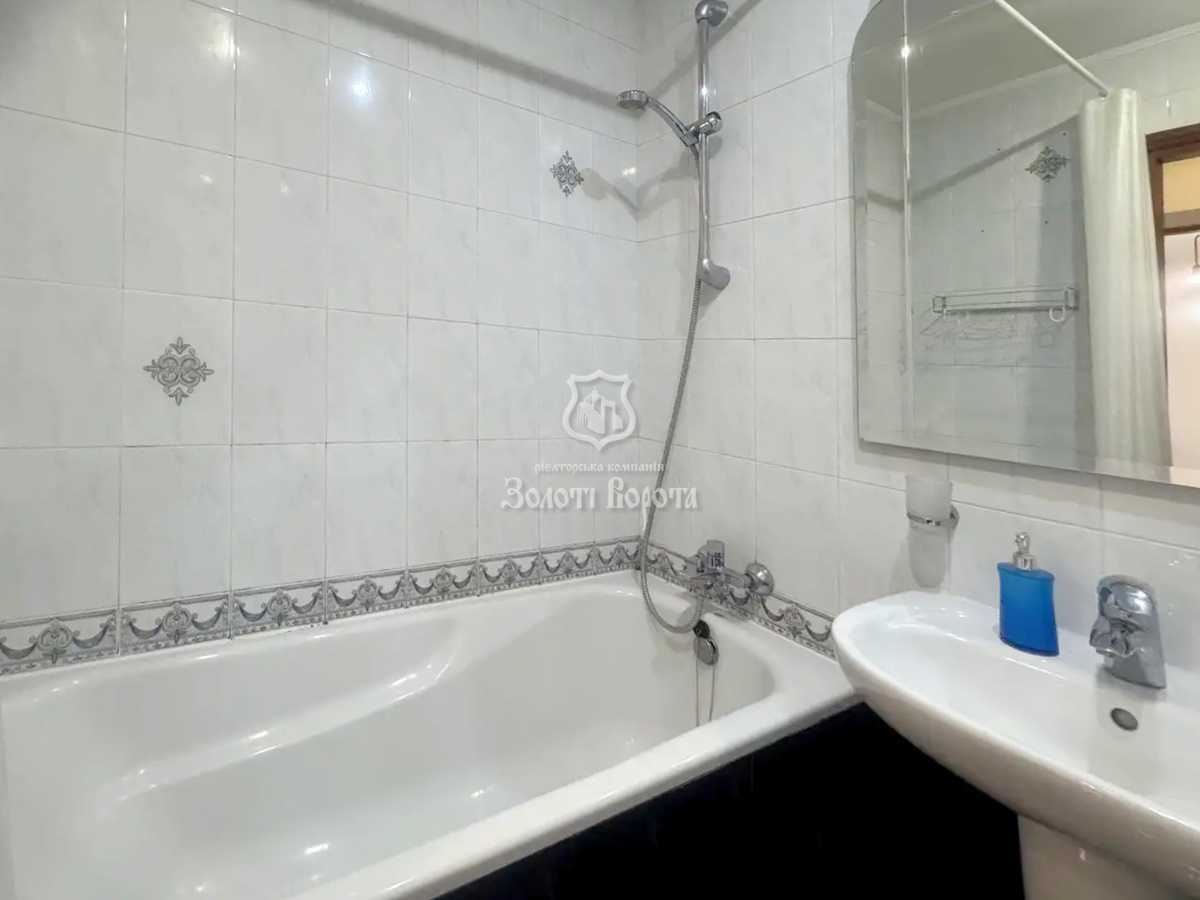 Продажа 4-комнатной квартиры 104.4 м², Владимира Антоновича ул., 91/14