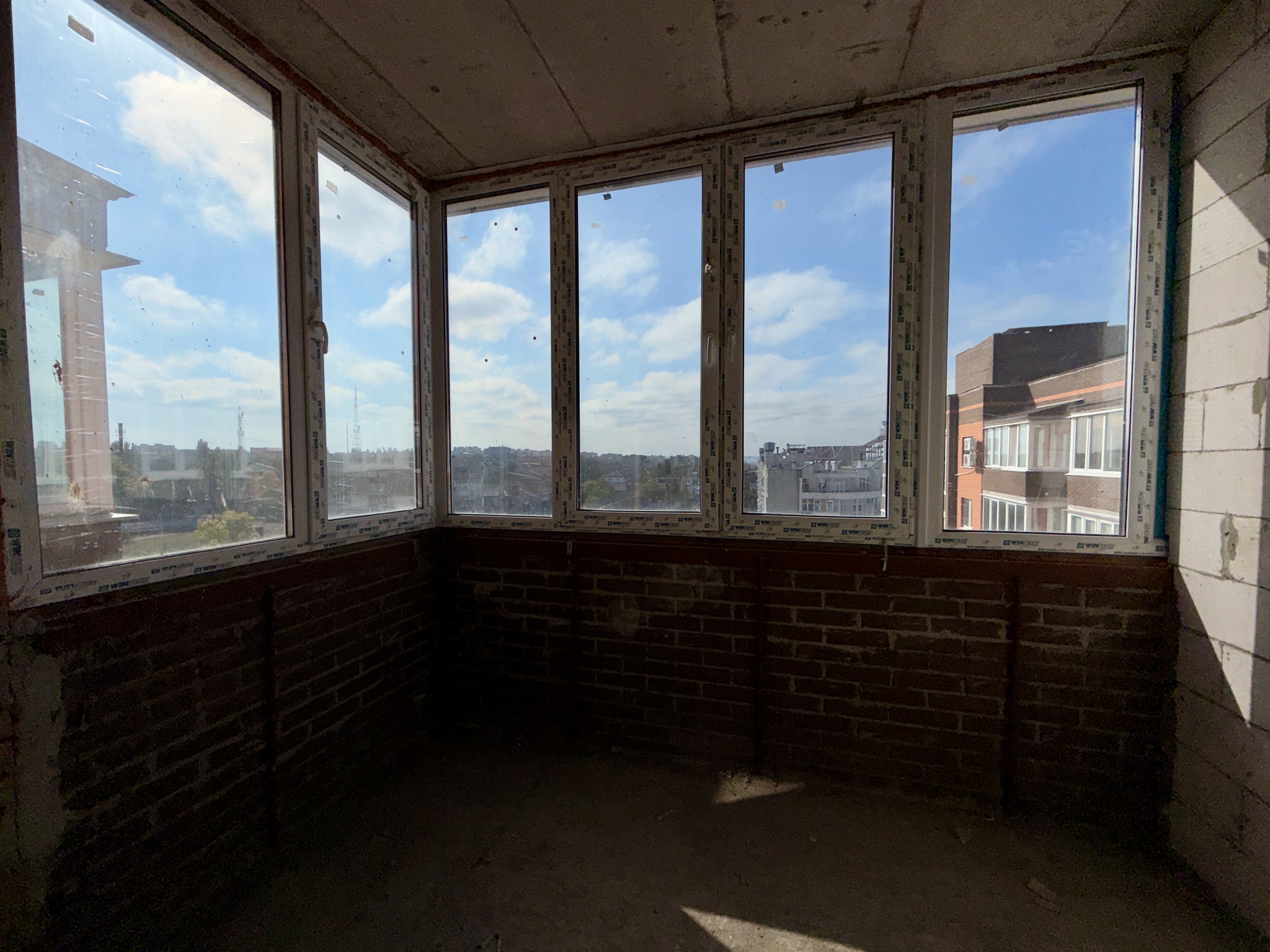 Продажа 1-комнатной квартиры 61 м², Мостостроителей ул., 18