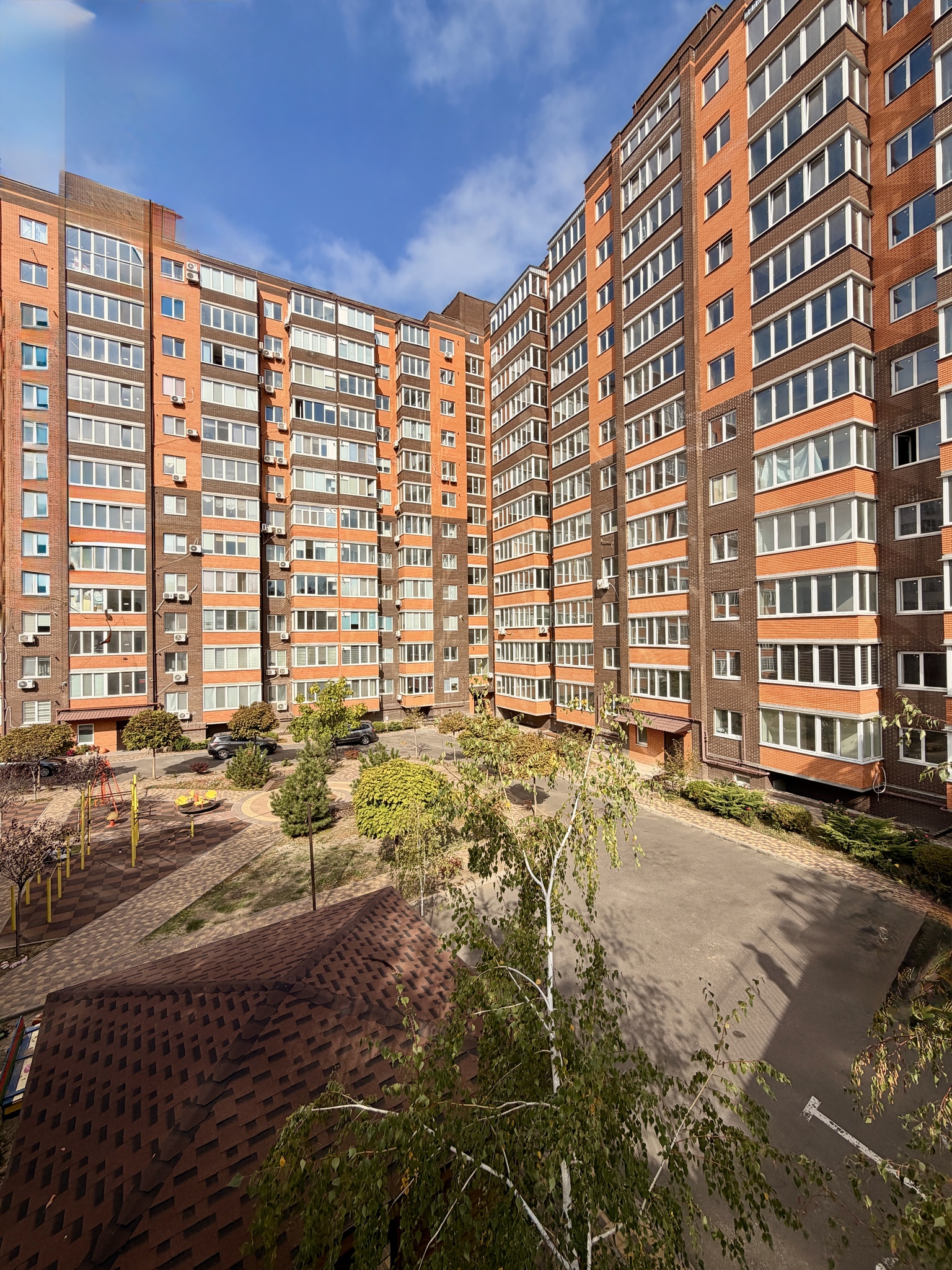 Продажа 1-комнатной квартиры 61 м², Мостостроителей ул., 18