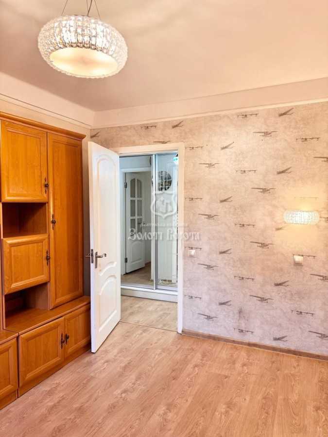 Продажа 3-комнатной квартиры 59.3 м², Васильковская ул., 2А