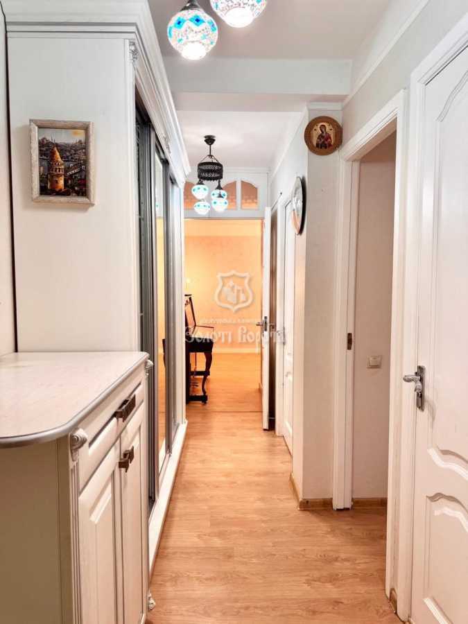 Продажа 3-комнатной квартиры 59.3 м², Васильковская ул., 2А