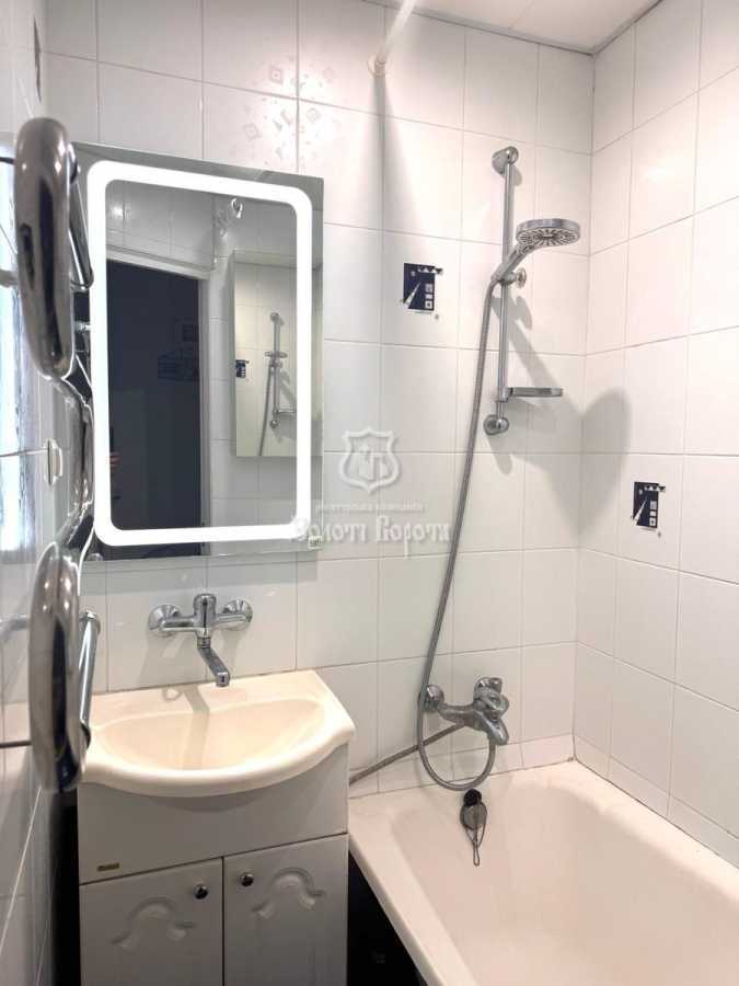 Продажа 3-комнатной квартиры 59.3 м², Васильковская ул., 2А
