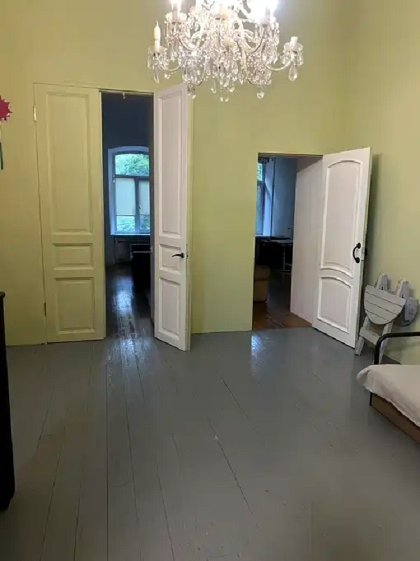 Продажа 4-комнатной квартиры 100 м², Пастера ул.