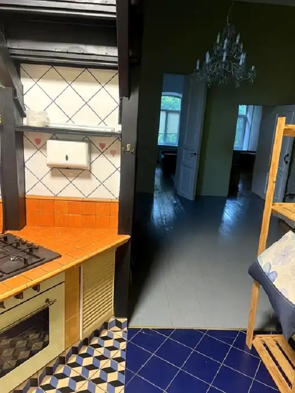 Продажа 4-комнатной квартиры 100 м², Пастера ул.