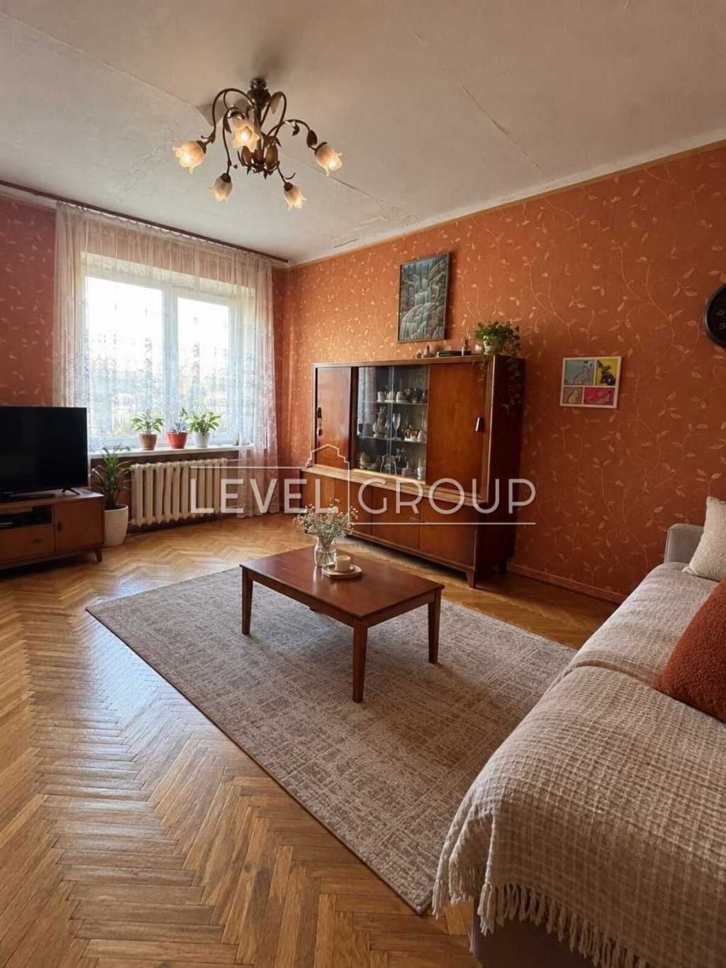 Продаж 2-кімнатної квартири 60 м², Борисоглібська вул., 4