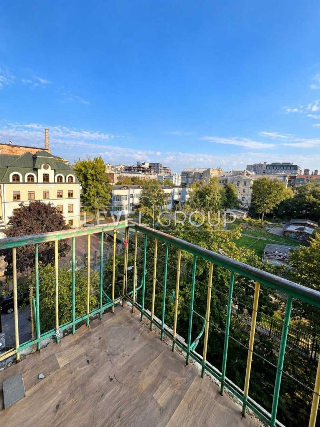 Продаж 2-кімнатної квартири 60 м², Борисоглібська вул., 4