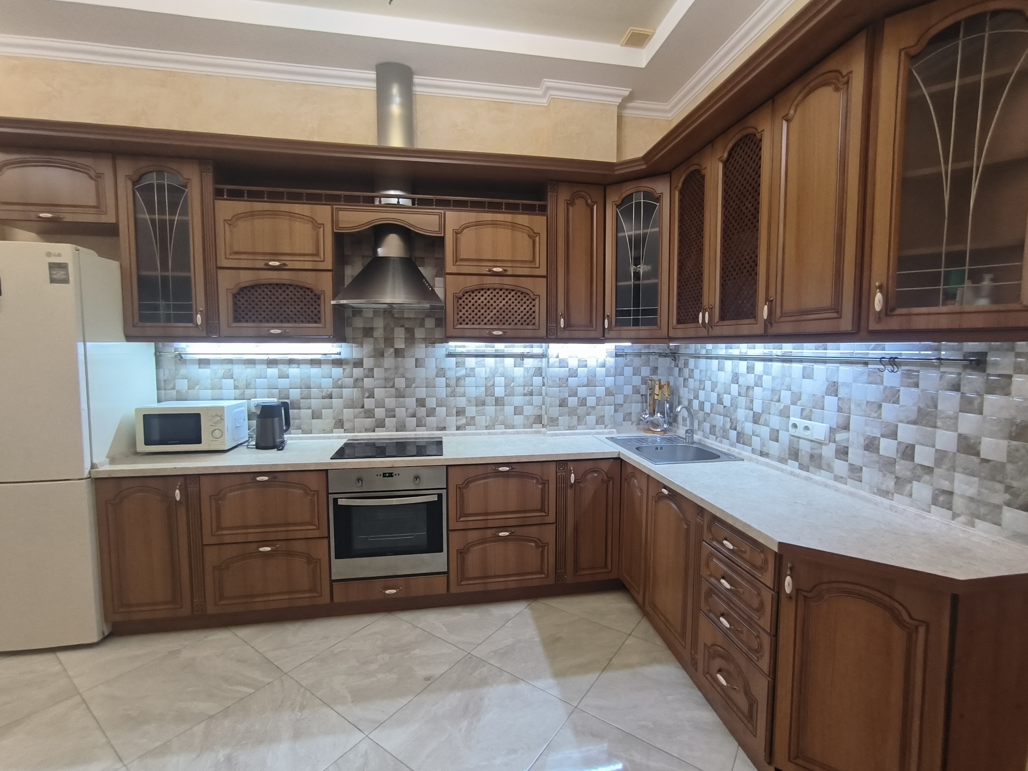 Аренда 3-комнатной квартиры 90 м², Генуэзская ул., 36