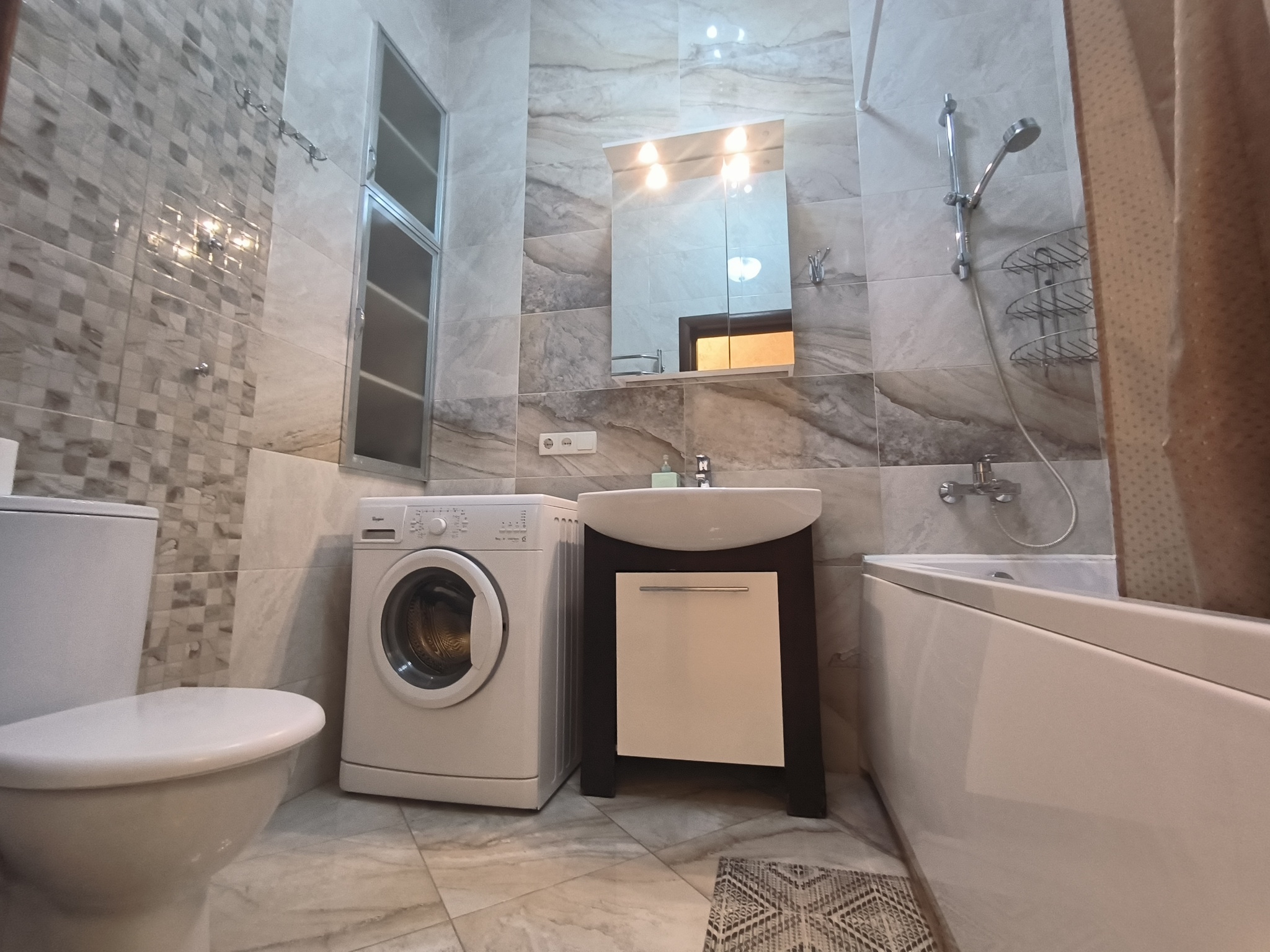 Аренда 3-комнатной квартиры 90 м², Генуэзская ул., 36