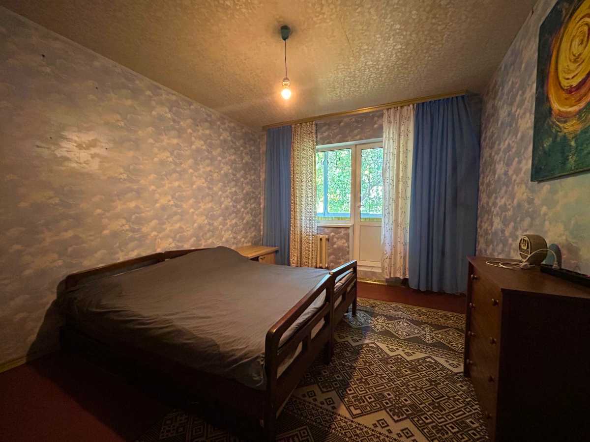 Продаж 3-кімнатної квартири 74.5 м², Ломоносова вул., 8