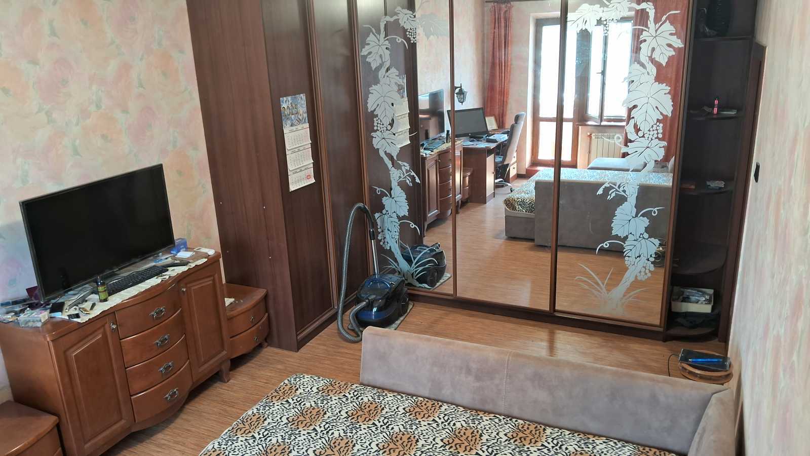Продаж 2-кімнатної квартири 52 м², Северинівська, 128