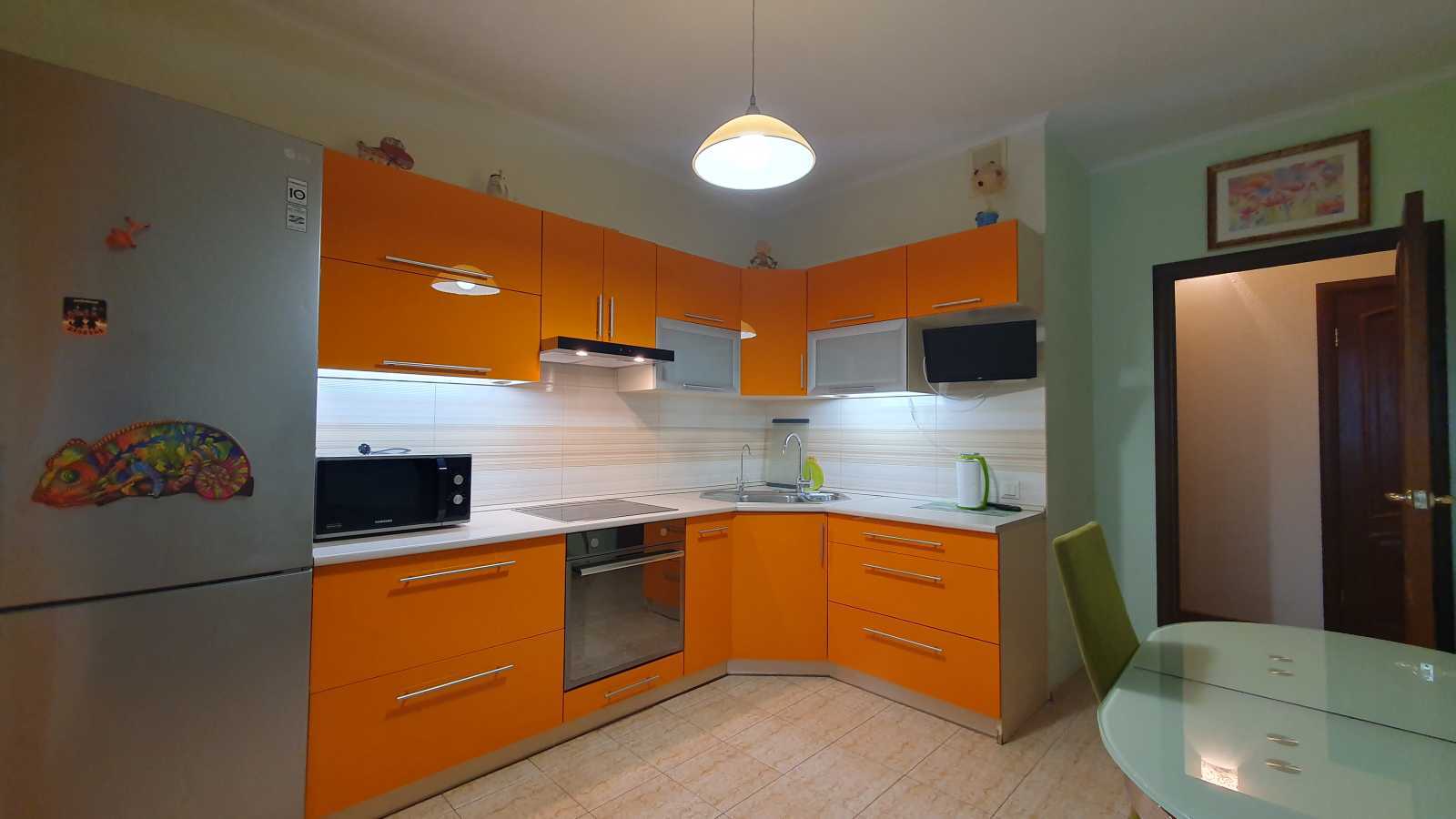 Продаж 2-кімнатної квартири 68 м², Воскресенська вул., 14Б
