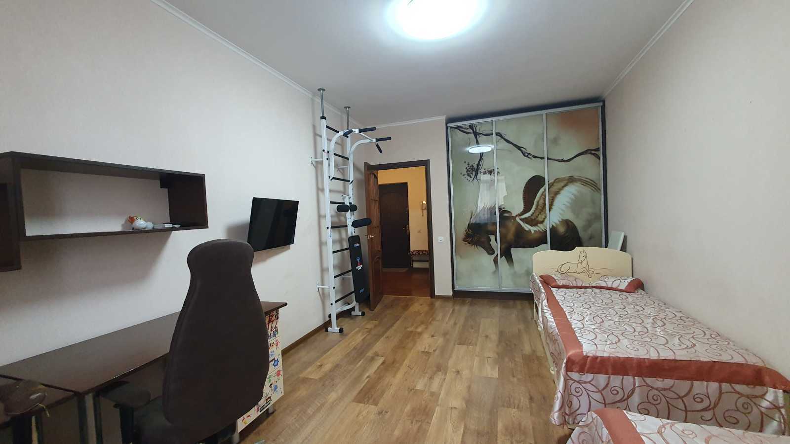 Продаж 2-кімнатної квартири 68 м², Воскресенська вул., 14Б