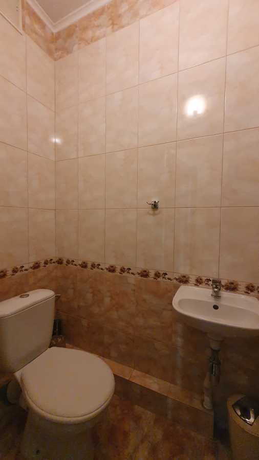 Продаж 2-кімнатної квартири 68 м², Воскресенська вул., 14Б
