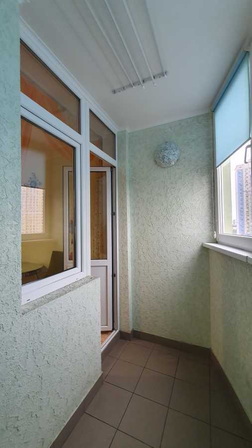 Продаж 2-кімнатної квартири 68 м², Воскресенська вул., 14Б