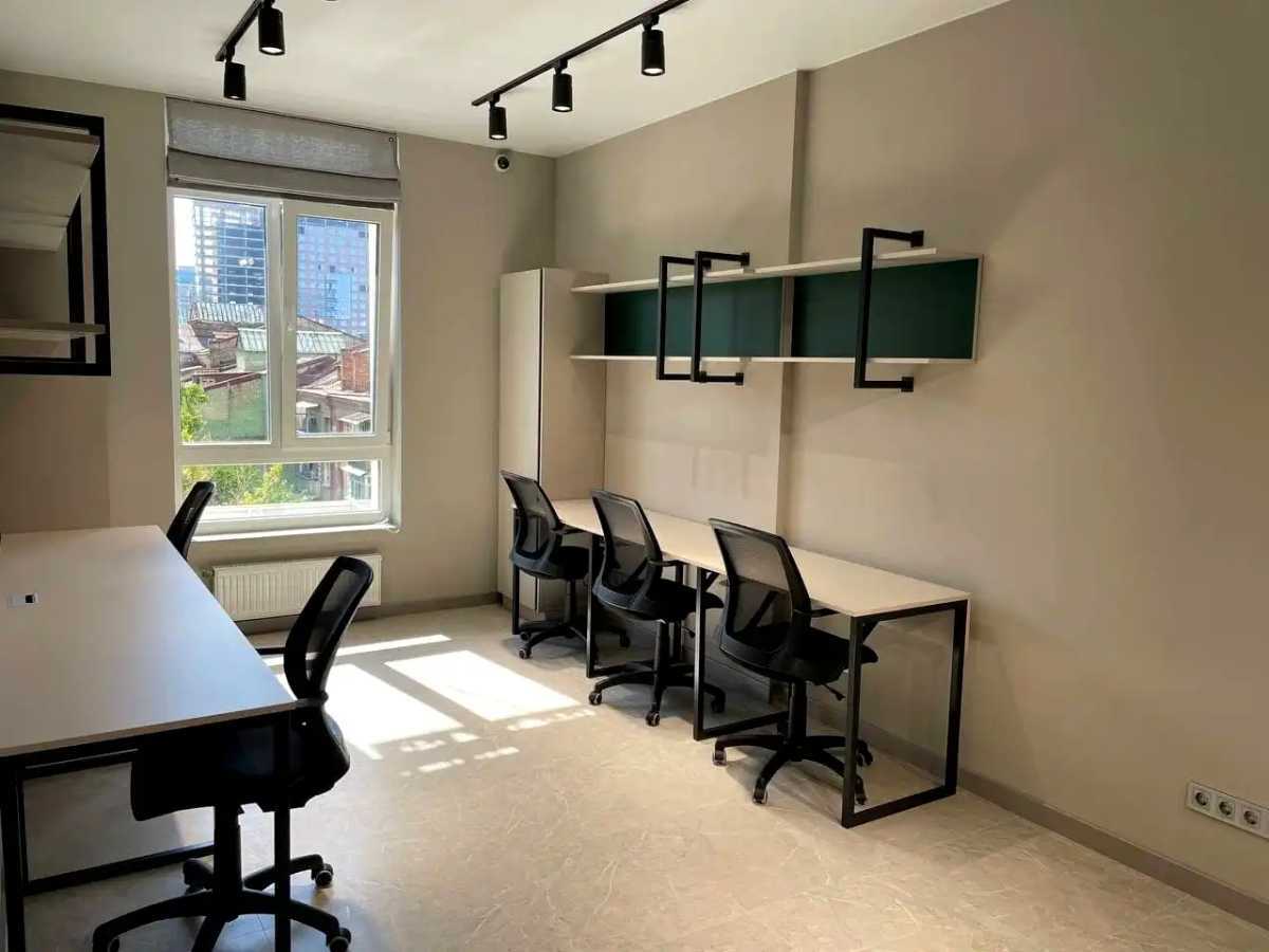 Аренда офиса 57 м², Жилянская ул., 68