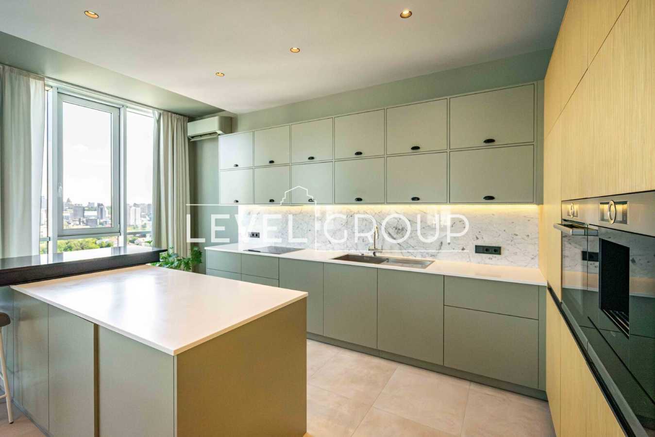 Продажа 5-комнатной квартиры 263 м², Митрополита Василия Липковского ул., Липківського, 16г