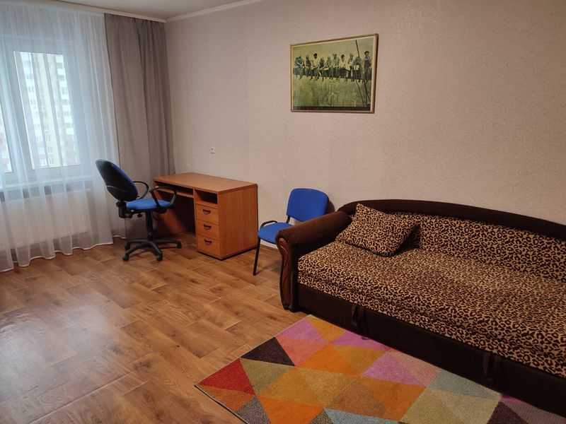 Оренда 2-кімнатної квартири 77 м², Ясинуватський пров., 11